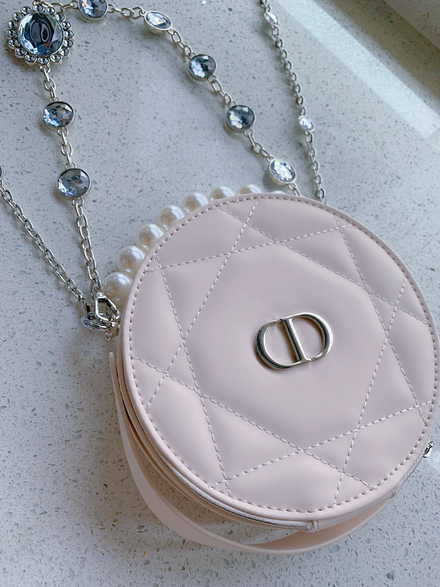 DIY Round Makeup Bag